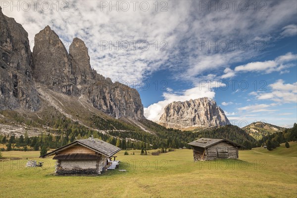 Huts at Grodner Joch