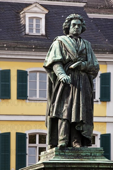 Beethoven Memorial in front of the Main Post Office