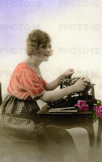 Secretary at the typewriter