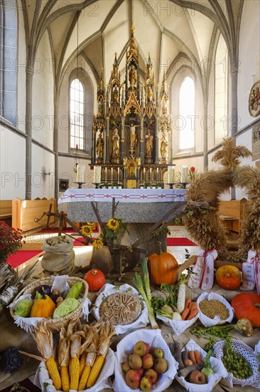 Decorated altar for thanksgiving