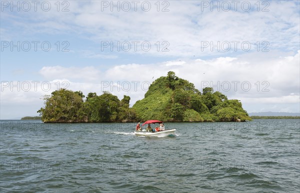 Cayo or rock island