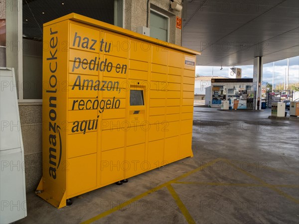 Amazon Locker