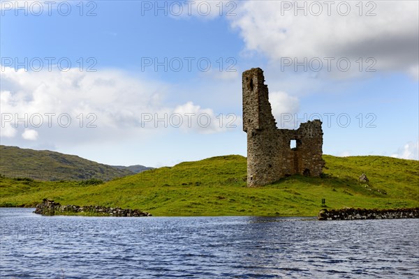 Castle ruins of the MacLeods of Assynt