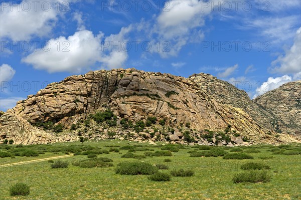 Khugnu Khan Mountains