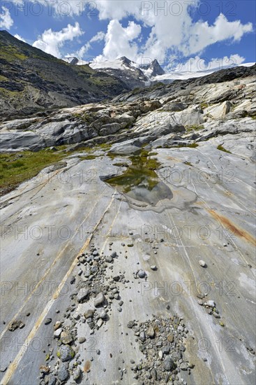 Glacier section below the Schlattenkees glacier