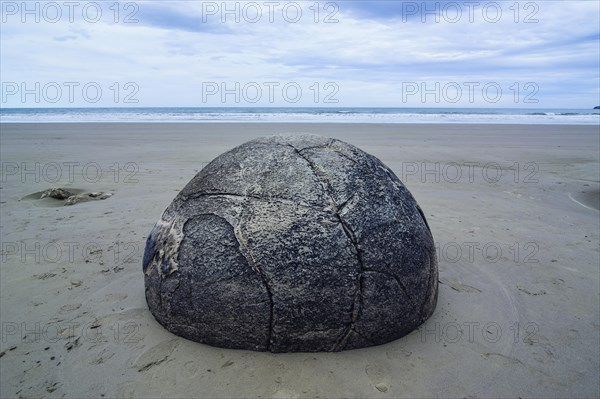 Moeraki Boulders