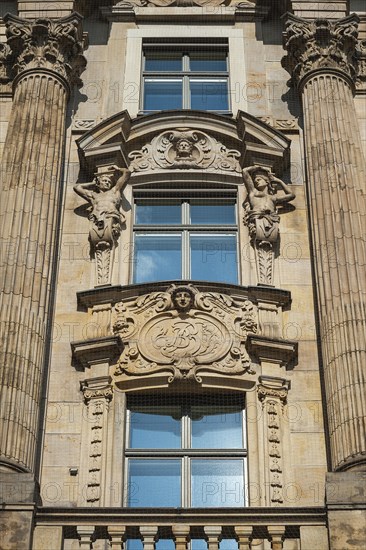 Caryatids at the window of Palais Lenbach