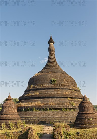 Yadanabon Pagoda