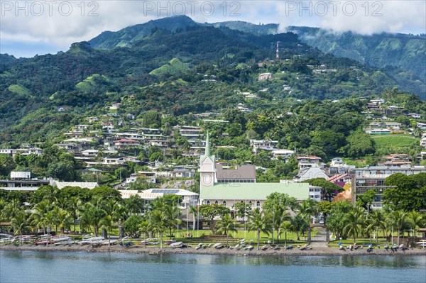 City view with mountains