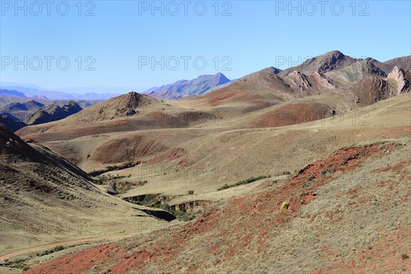 View into the barren valley valley Encantado