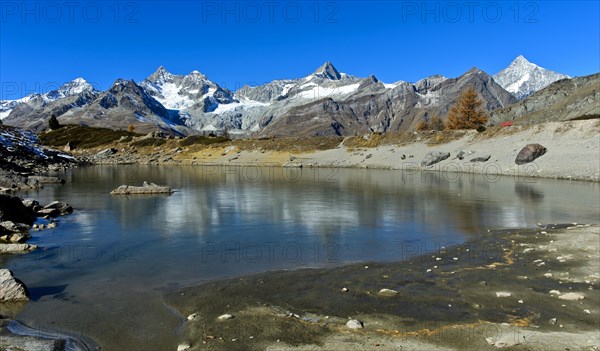 Frozen mountain lake Gruensee