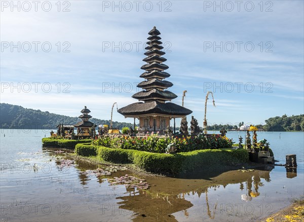 Buddhist water temple Pura Ulun Danu Bratan