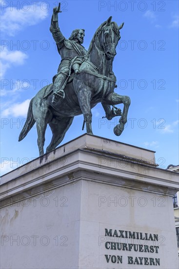 Equestrian statue of Maximilian I