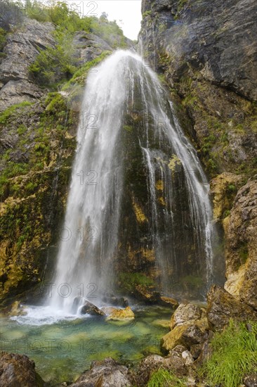 Waterfall of Grunas