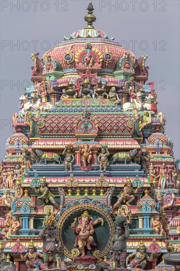 Hindu figures on Arulmigu Kapaleeswarar Temple
