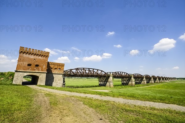 Ruins of the former Elbe bridge Domitz