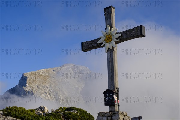 Kehlstein summit cross