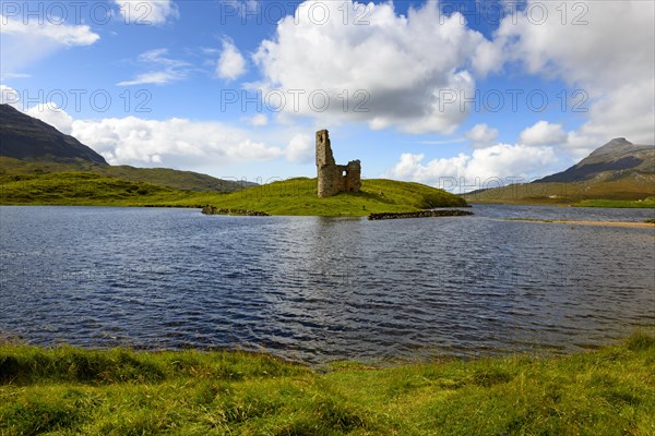 Castle ruins of the MacLeods of Assynt