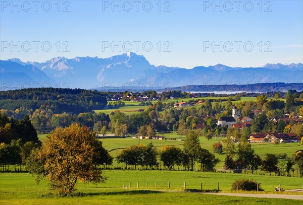 Neufahrn and Deining near Egling with Zugspitze