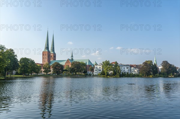 View over the Muhlenteich to the cathedral