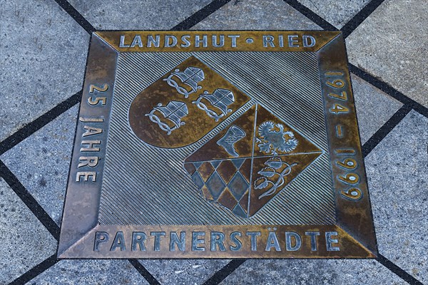 Base plate for partnership between Landshut