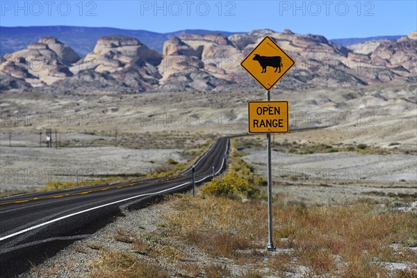 Scenic Byway 12 in front of Capitol Reef National Park