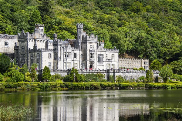 Kylemore abbey on the Pollacapall Lough