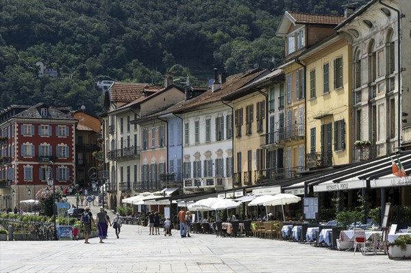 Colourful houses and restaurants on the promenade