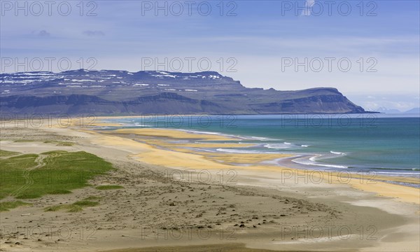 View over Rauoisandur Bay