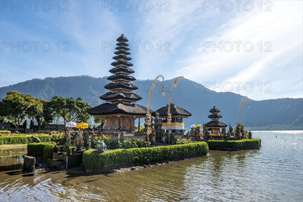 Buddhist water temple Pura Ulun Danu Bratan