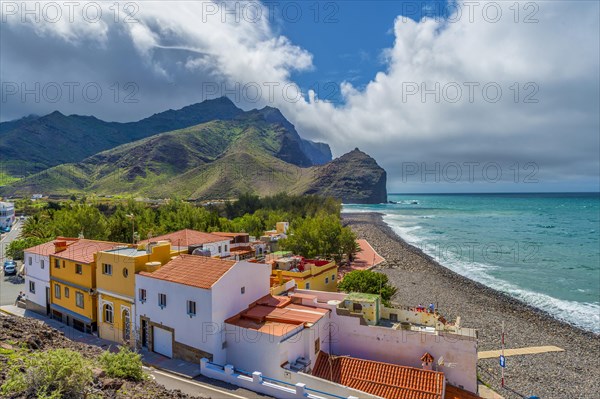 Houses and Parque Ruben Perez on Charco de la Aldea