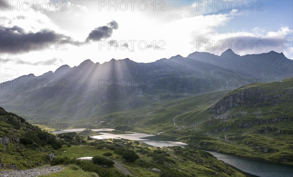 View of Unterer Giglachsee with morning sun