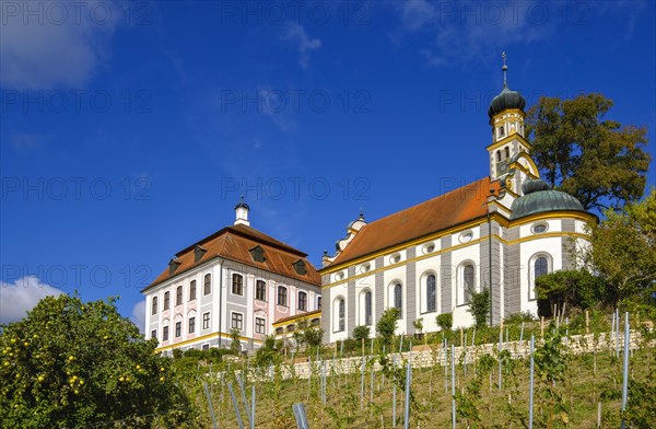 Castle church and castle Leitheim