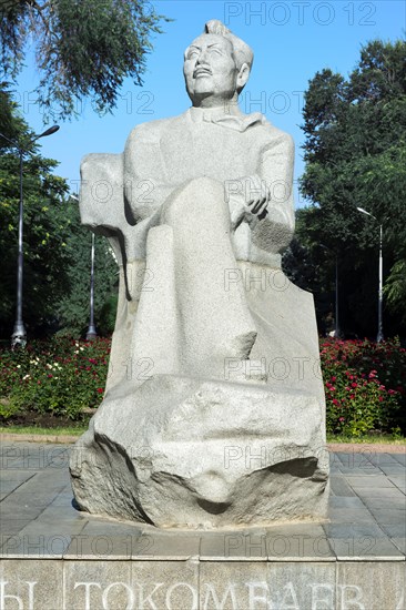 Aaly Tokombaev Statue