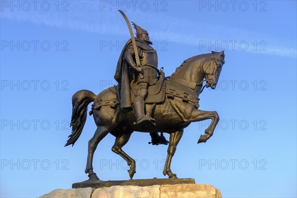 Skanderbeg Monument