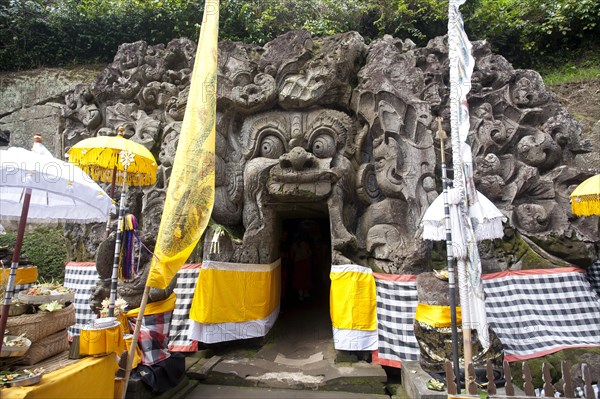 Entrance to the elephant cave Goa Gajah