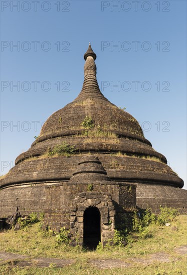 Yadanabon Pagoda