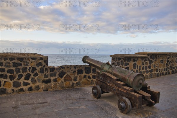 Cannon in Fort Bateria de Santa Barbara