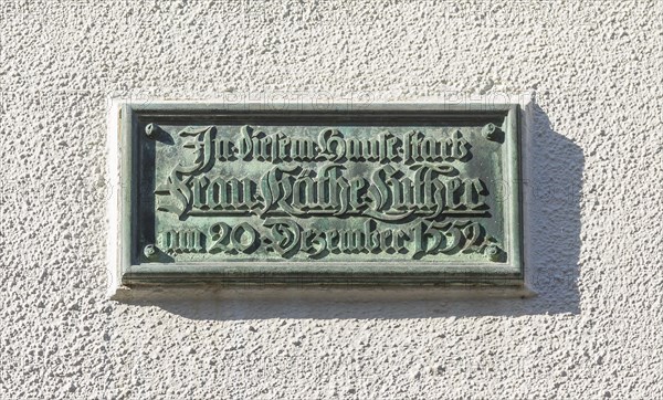Sign on the facade of the last residence of Katharina Luther