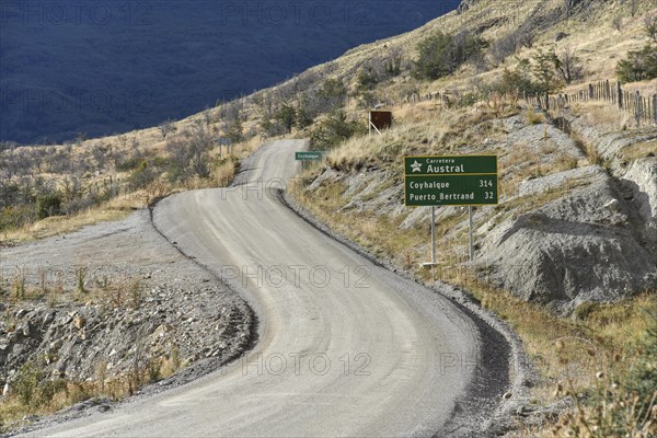 Section of the Carretera Austral with curves