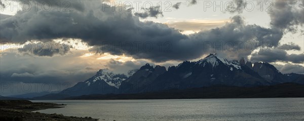 Glacial lake Sarmiento de Gamboa with the Cordillera del Paine mountain group in the evening light