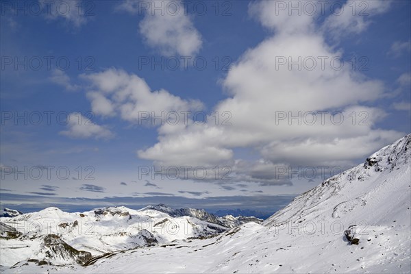 View from the Hochtor to Edelweissspitze 2572 m