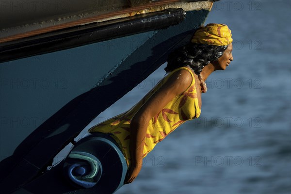 Female figurehead at the bow