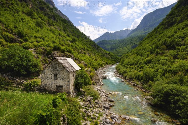 River Cem i Vuklit