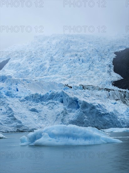 Glacier tongue