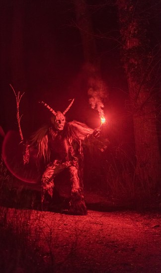 Krampus with the Lichtenworther Klachlteufel at the Advent Market