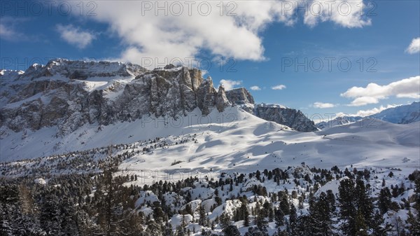 Sella Pass in winter