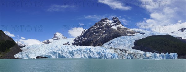 Spegazzini Glacier at Brazo Spegazzini