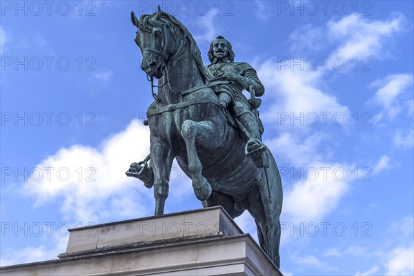 Equestrian statue of Maximilian I