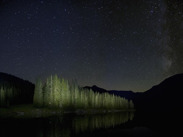 Starry sky at Lake Obernbergersee